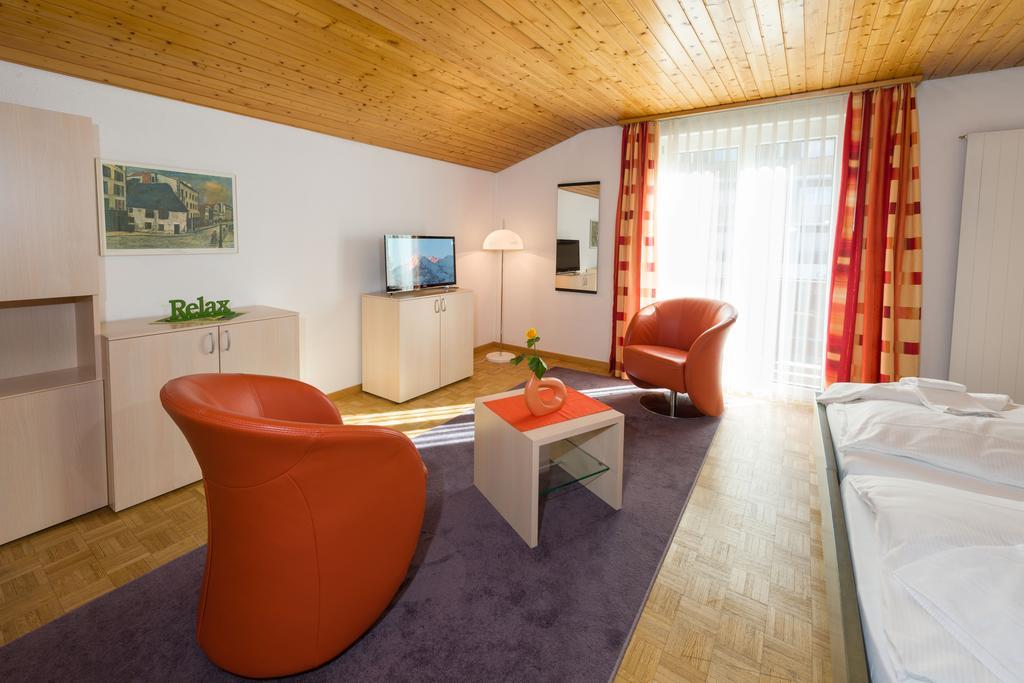 Postgebaeude Appartement Grächen Buitenkant foto