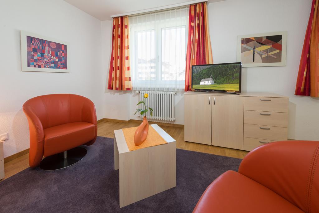 Postgebaeude Appartement Grächen Buitenkant foto
